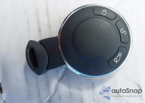 2010 Mini Cooper из США, поврежденный, VIN WMWMF3C50ATZ24461